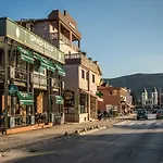 Barbaric فندق
