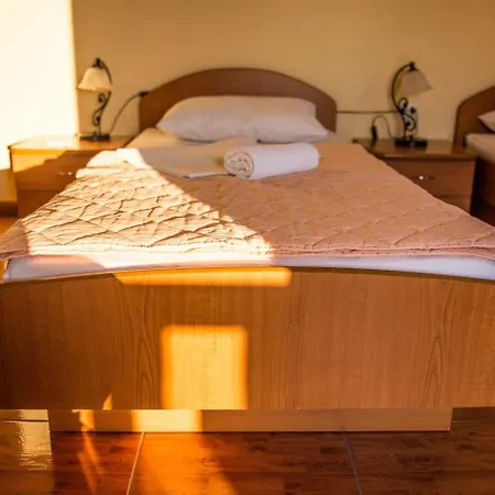Barbaric Hotel 3*