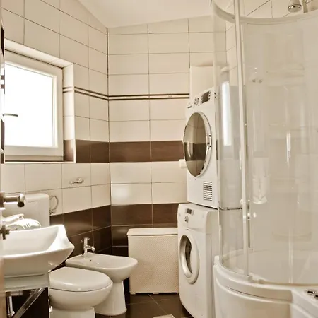 Hotel Barbaric 3*
