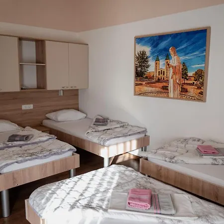 Hotel Barbaric 3*
